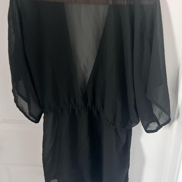 Elegant Black Sheer Swim Cover-Up Size L/XL - Picture 10 of 10